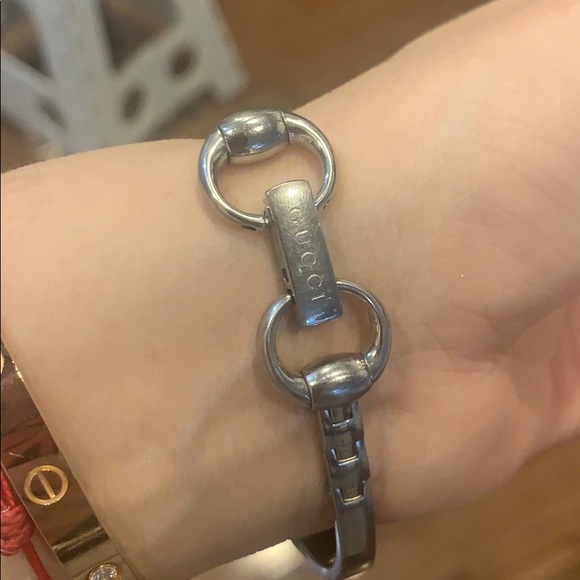 AUTHENTIC Gucci diamond bangle watch - Picture 9 of 10
